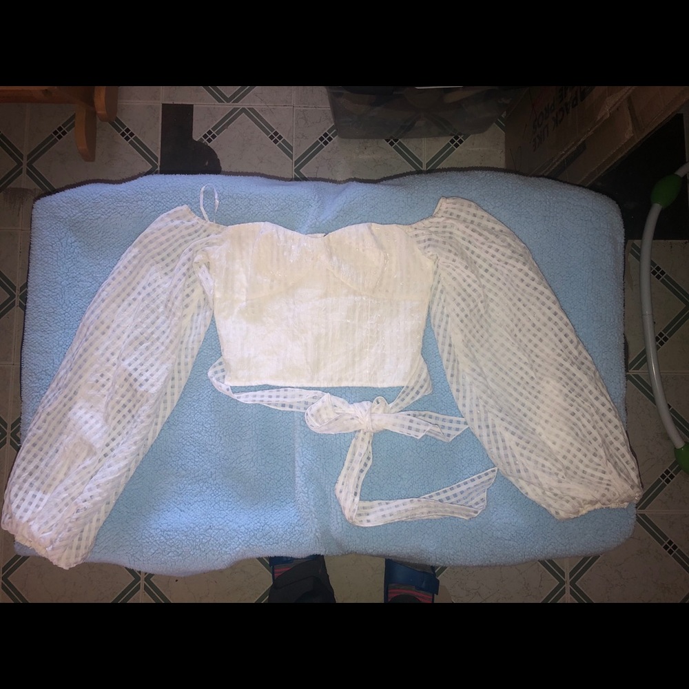 Forever 21 White wrap top small